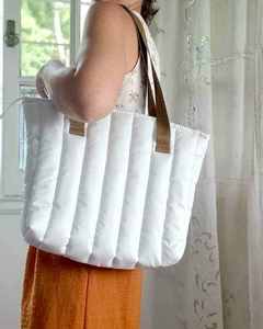 Set Bolso Bruja - Mediano+Neceser Puffer TIZA - comprar online