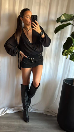 Blusa Dion en internet