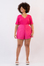 T- Shirt malha decote v rosa hibisco