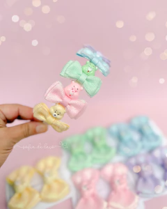 Tiara ursinhos carinhosos e lacinhos na internet