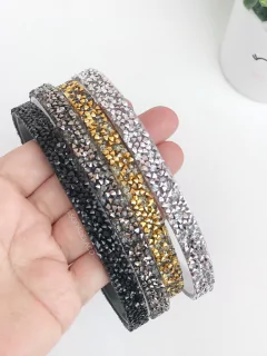 Tiara strass na internet