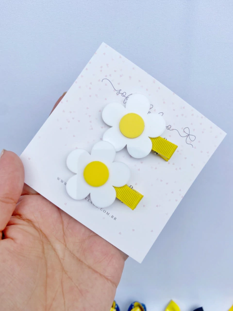 Parzinho flor em acrílico