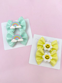 Laço Antonela verniz com aplique (par) na internet