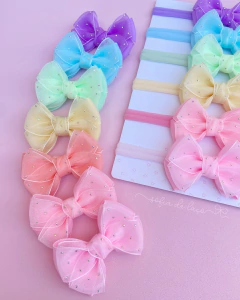 Laço Nina organza e strass (unidade) na internet