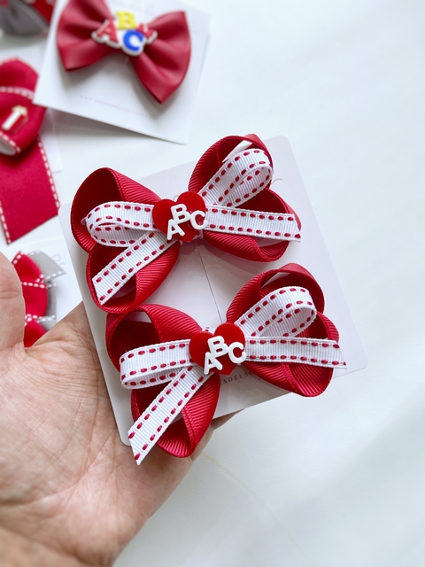 Laço escolar M com coração ABC (unidade)