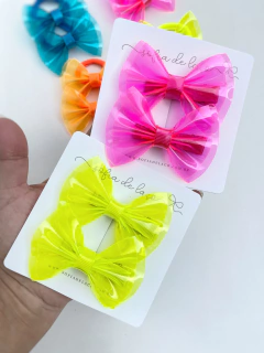 Laço piscina neon na internet