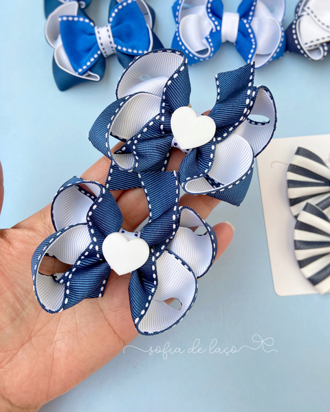 Laço Sofia M escolar c/ coração