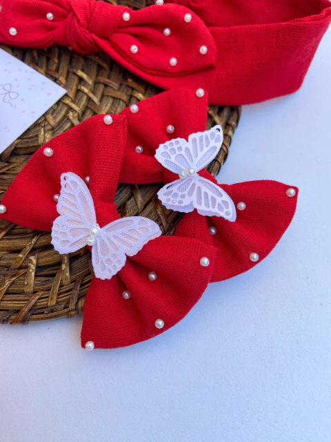 Laço em linho com pérolas bordadas (Tamanho Médio)