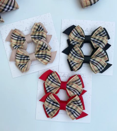 Parzinho xadrez Burberry