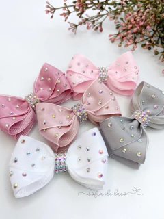 Laço Nina duplo c/ organza e cristais na internet