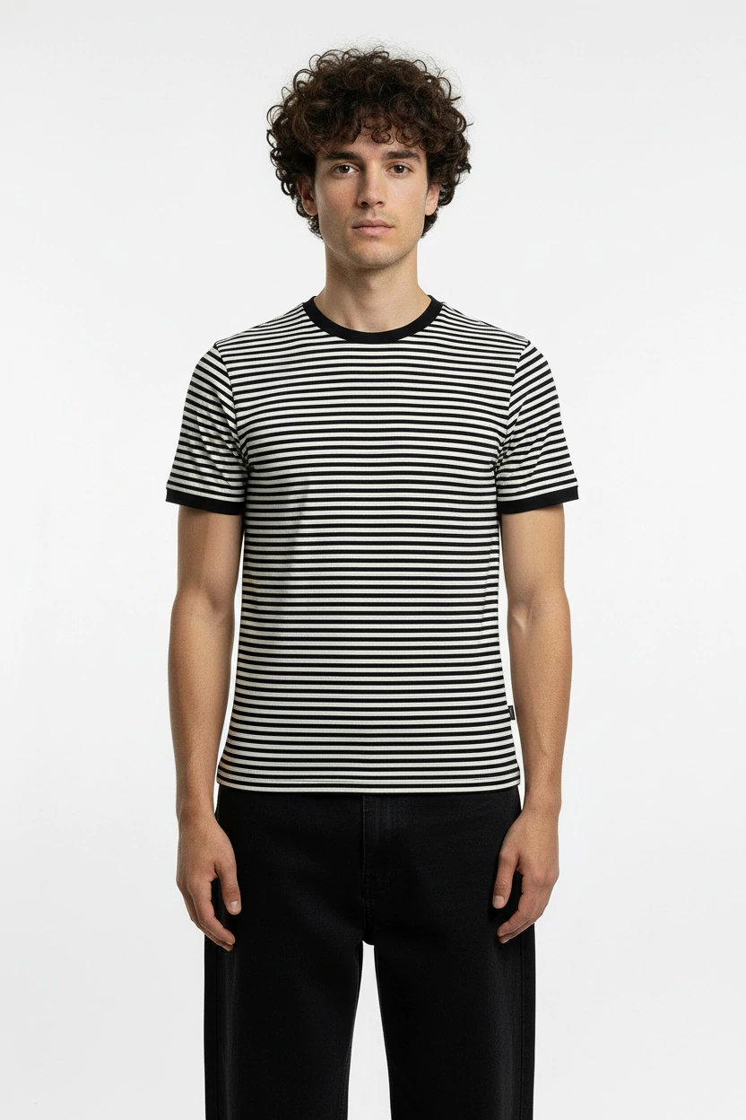 Remera Strike