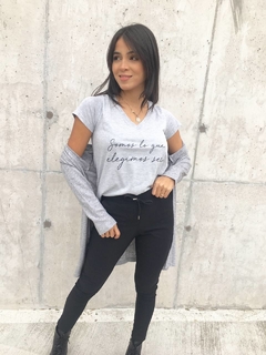 Imagen de REMERA SOMOS By Vale todo