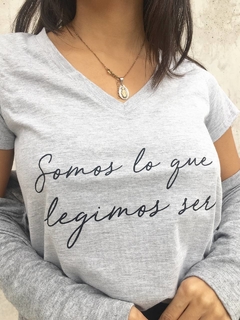 REMERA SOMOS By Vale todo - comprar online