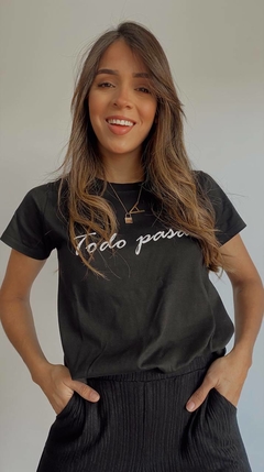 REMERA TODO PASA By Vale Todo - comprar online