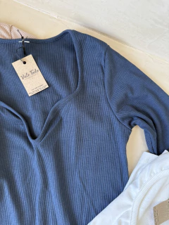 REMERA HOLLY en internet