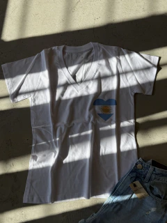REMERA CORAZON ARGENTINA BY VT - Vale Todo