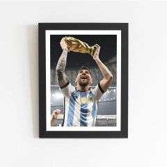 Cuadro con marco CAMPEÓN DEL MUNDO de 24,5 x 32 cm, vidrio y lamina. A4