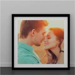 Cuadro con Marco Negro de 58 x 58 cm, vidrio y lamina - comprar online