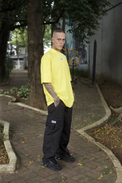 Camiseta Oversized Amarela na internet