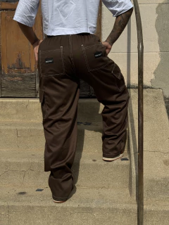 Imagem do Calça Cargo Sarja Marrom Unissex