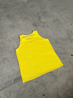 Camiseta Regata Logo Amarela na internet