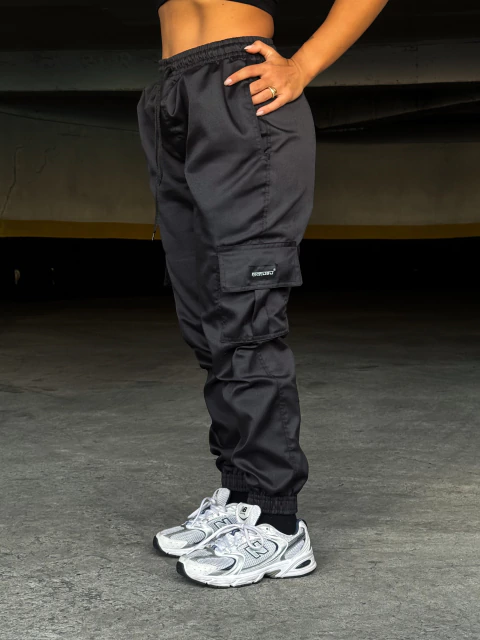 Calça Jogger Cargo Preta Unissex