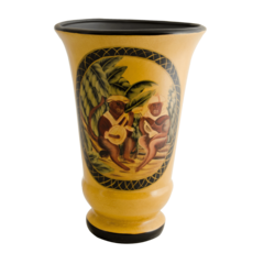 Vaso de cerâmica com acabamento laqueado (laca chinesa), fundo mostarda e pintura à mão na internet