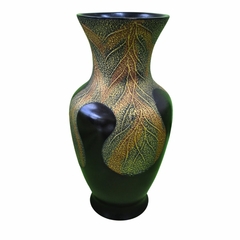 Vaso de madeira, feito na Tailândia, peça única e exclusiva
