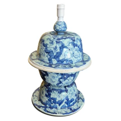 Luminária Abajur Base Porcelana Azul e Branca Escultural (49 cm) - (LTCH007AB) - Columbus Gold