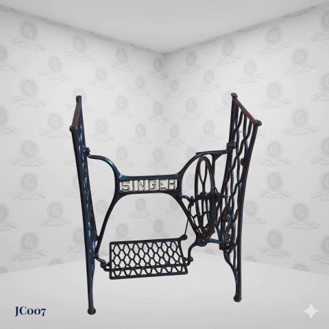 Pé De Máquina De Costura Singer Antigo Restaurado Ferro Fundido Vintage - (JC007)