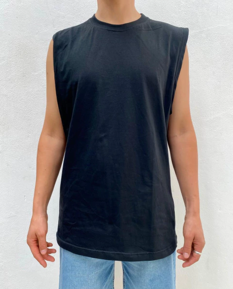 Remera Sin Mangas Pura Vida Negro - comprar online