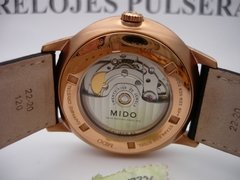 Mido Commander Big Date M021.626.36.051.00 Fotos Reales - comprar online