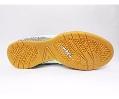 Botines Futsal Umbro Attak Ii - 734572 Solo 37 - PASION AL DEPORTE