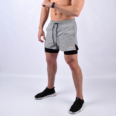 Short con calza y bolsillos deportivo hombre gris- shlybccmicro - comprar online