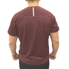 Campera Deportiva Urbana Hombre + Remera Deportiva bordo en internet