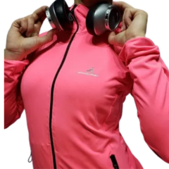 Combo mujer!campera deportiva+brazalete porta celu - comprar online