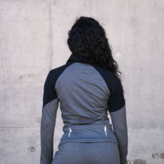 Imagen de Campera Deportiva Mujer Play Urban Luxury - Calyudr