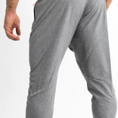 Pantalon Hombre Microfibra Deportivo Urbano 5.0 - Pmicrolux Gris - PASION AL DEPORTE