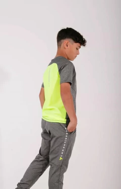 Remera Deportiva Niño Lycra Urban Luxury Gris - RMDFN - PASION AL DEPORTE