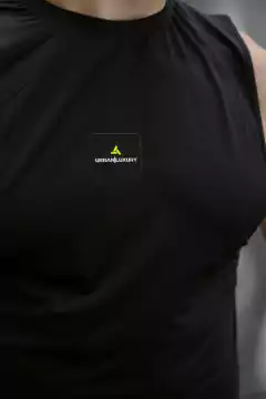 Imagen de Musculosa Deportiva Entrenamiento Proye Negro - Muscuproye