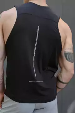 Musculosa Deportiva Entrenamiento Proye Negro - Muscuproye en internet