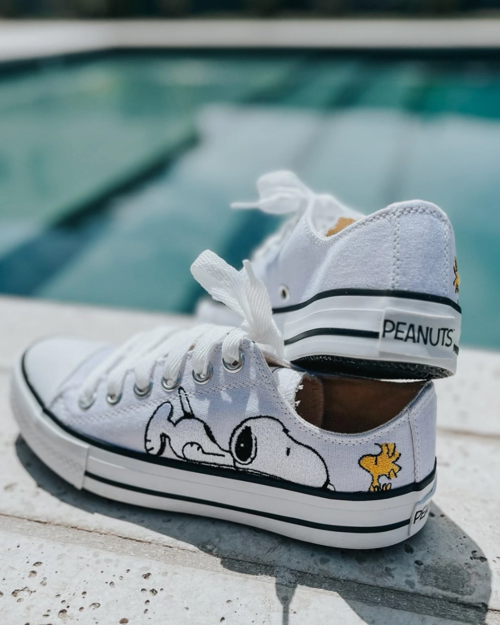PRE ORDER Zapatillas Snoopy -Edición Bordada color White