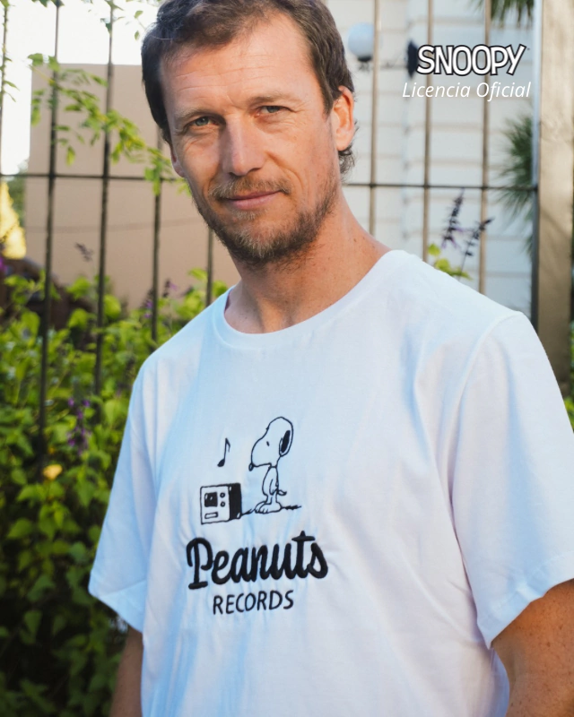 Remera Snoopy - Peanuts Records