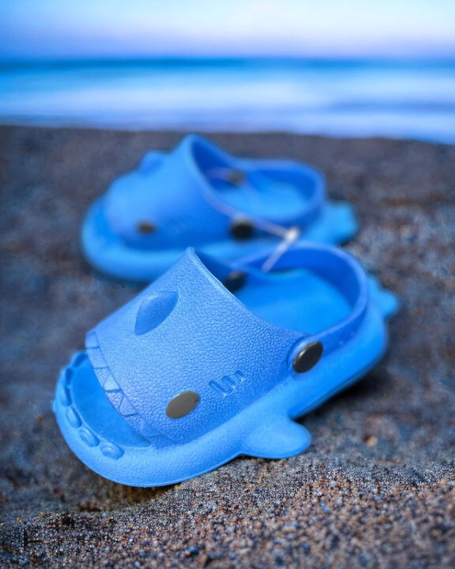 Zuecos Sharky