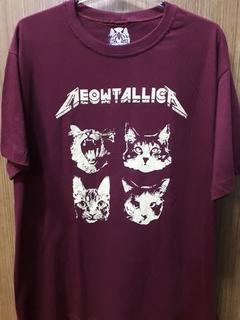 CAMISETA MEOWTALLICA na internet