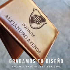 Billetera completa con volante y amplia capacidad para tarjetas / Art 1106 - comprar online