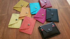 Tarjetero con broche y ventana Art. 105 - tienda online