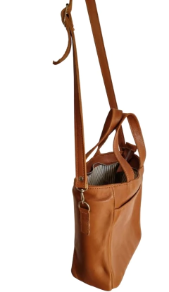 TOTE BAG ▪︎ Cartera con manija y tira regulable en internet
