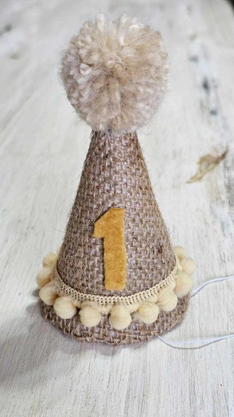 Bonete Pre Añito Arpillera (Mini)