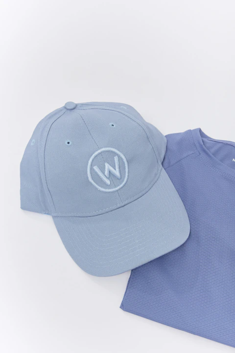 GORRA NEWOD CELESTE